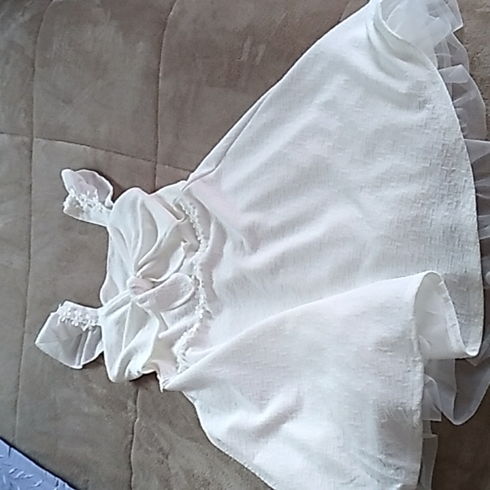 Knotwork White Girls Dress Size 16